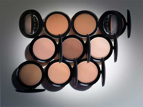 Add Essence Pure Nude Highlighter In Your Beauty Box